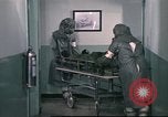 Standbild USA Mediziner California United States USA, 1976, aus Sekunde 9 historischem Filmmaterial Videoclip 65675060881