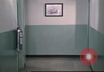 Standbild USA Mediziner California United States USA, 1976, aus Sekunde 16 historischem Filmmaterial Videoclip 65675060881