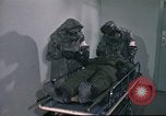 Standbild USA Mediziner California United States USA, 1976, aus Sekunde 51 historischem Filmmaterial Videoclip 65675060881