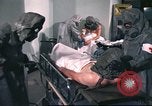 Standbild USA Mediziner California United States USA, 1976, aus Sekunde 14 historischem Filmmaterial Videoclip 65675060882