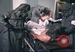 Standbild USA Mediziner California United States USA, 1976, aus Sekunde 17 historischem Filmmaterial Videoclip 65675060882