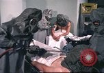 Standbild USA Mediziner California United States USA, 1976, aus Sekunde 29 historischem Filmmaterial Videoclip 65675060882