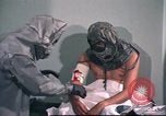 Standbild USA Mediziner California United States USA, 1976, aus Sekunde 36 historischem Filmmaterial Videoclip 65675060882