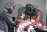 Standbild USA Mediziner California United States USA, 1976, aus Sekunde 49 historischem Filmmaterial Videoclip 65675060882