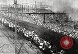 Image troupe japonaise train au départ Chine, 1938, de la seconde 25 séquences d'archives historiques vidéo 65675060888