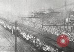Image troupe japonaise train au départ Chine, 1938, de la seconde 29 séquences d'archives historiques vidéo 65675060888