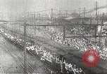 Image troupe japonaise train au départ Chine, 1938, de la seconde 30 séquences d'archives historiques vidéo 65675060888