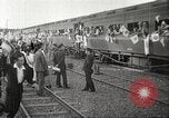 Image troupe japonaise train au départ Chine, 1938, de la seconde 35 séquences d'archives historiques vidéo 65675060888