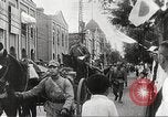 Image troupe japonaise train au départ Chine, 1938, de la seconde 49 séquences d'archives historiques vidéo 65675060888