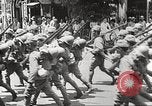 Image troupe japonaise train au départ Chine, 1938, de la seconde 56 séquences d'archives historiques vidéo 65675060888