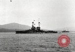Immagine di Parecchi Stati Uniti corazzate e cacciatorpediniere Oceano atlantico, 1920, secondo 60 filmato di repertorio 65675060913