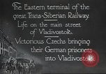 Immagine di Vladivostok Street Scenes durante la guerra civile russa Vladivostok Russia, 1918, secondo 9 filmato di repertorio 65675060927
