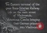 Immagine di Vladivostok Street Scenes durante la guerra civile russa Vladivostok Russia, 1918, secondo 12 filmato di repertorio 65675060927