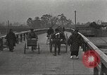Standbild Japaner Tokio Japan, 1920, aus Sekunde 50 historischem Filmmaterial Videoclip 65675060950