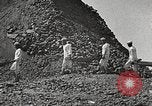 Standbild US Navy Matrosen waschen Kleidung United States USA, 1923, aus Sekunde 36 historischem Filmmaterial Videoclip 65675060979