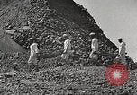 Standbild US Navy Matrosen waschen Kleidung United States USA, 1923, aus Sekunde 37 historischem Filmmaterial Videoclip 65675060979