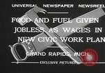 Image le chômage Plan d'aides par George W Welsh Grand Rapids Michigan USA, 1932, de la seconde 6 séquences d'archives historiques vidéo 65675061017