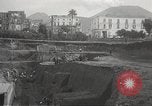 Standbild Arbeitnehmer Herculaneum Italien, 1932, aus Sekunde 12 historischem Filmmaterial Videoclip 65675061020
