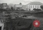 Standbild Arbeitnehmer Herculaneum Italien, 1932, aus Sekunde 13 historischem Filmmaterial Videoclip 65675061020