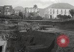 Standbild Arbeitnehmer Herculaneum Italien, 1932, aus Sekunde 14 historischem Filmmaterial Videoclip 65675061020