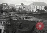 Standbild Arbeitnehmer Herculaneum Italien, 1932, aus Sekunde 16 historischem Filmmaterial Videoclip 65675061020