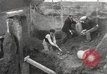 Standbild Arbeitnehmer Herculaneum Italien, 1932, aus Sekunde 32 historischem Filmmaterial Videoclip 65675061020