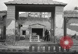 Standbild Arbeitnehmer Herculaneum Italien, 1932, aus Sekunde 61 historischem Filmmaterial Videoclip 65675061020