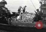 Standbild Fischer San Pedro California USA, 1932, aus Sekunde 57 historischem Filmmaterial Videoclip 65675061021