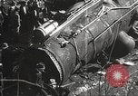 Image 'épave de locomotive Powellton West Virginia USA, 1934, de la seconde 17 séquences d'archives historiques vidéo 65675061025