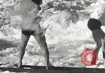Immagine di Orso Pplar nuotare Chicago Illinois USA, 1934, secondo 25 filmato di repertorio 65675061029
