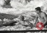 Immagine di Orso Pplar nuotare Chicago Illinois USA, 1934, secondo 34 filmato di repertorio 65675061029