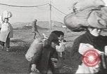 Standbild koreanischen Fluechtlinge Korea, 1952, aus Sekunde 61 historischem Filmmaterial Videoclip 65675061068