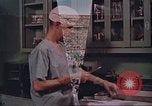 Immagine di Medico americano United States USA, 1959, secondo 59 filmato di repertorio 65675061081