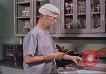 Immagine di Medico americano United States USA, 1959, secondo 60 filmato di repertorio 65675061081