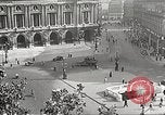 Standbild Deutsch besetzt Paris während Zweiter Weltkrieg Paris Frankreich, 1942, aus Sekunde 13 historischem Filmmaterial Videoclip 65675061107