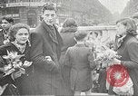 Standbild Deutsch besetzt Paris während Zweiter Weltkrieg Paris Frankreich, 1942, aus Sekunde 27 historischem Filmmaterial Videoclip 65675061107