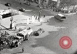 Standbild Deutsch besetzt Paris während Zweiter Weltkrieg Paris Frankreich, 1942, aus Sekunde 35 historischem Filmmaterial Videoclip 65675061107