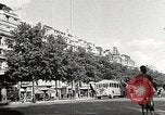 Standbild Deutsch besetzt Paris während Zweiter Weltkrieg Paris Frankreich, 1942, aus Sekunde 50 historischem Filmmaterial Videoclip 65675061107