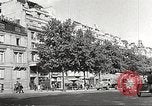 Standbild Deutsch besetzt Paris während Zweiter Weltkrieg Paris Frankreich, 1942, aus Sekunde 54 historischem Filmmaterial Videoclip 65675061107