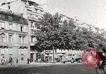Standbild Deutsch besetzt Paris während Zweiter Weltkrieg Paris Frankreich, 1942, aus Sekunde 55 historischem Filmmaterial Videoclip 65675061107