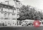 Standbild Deutsch besetzt Paris während Zweiter Weltkrieg Paris Frankreich, 1942, aus Sekunde 56 historischem Filmmaterial Videoclip 65675061107