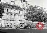Standbild Deutsch besetzt Paris während Zweiter Weltkrieg Paris Frankreich, 1942, aus Sekunde 57 historischem Filmmaterial Videoclip 65675061107