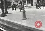 Standbild Deutsch besetzt Paris während Zweiter Weltkrieg Paris Frankreich, 1942, aus Sekunde 60 historischem Filmmaterial Videoclip 65675061107