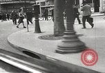 Standbild Deutsch besetzt Paris während Zweiter Weltkrieg Paris Frankreich, 1942, aus Sekunde 61 historischem Filmmaterial Videoclip 65675061107