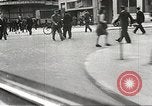 Standbild Deutsch besetzt Paris während Zweiter Weltkrieg Paris Frankreich, 1942, aus Sekunde 62 historischem Filmmaterial Videoclip 65675061107
