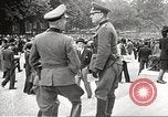 Standbild deutsche Beamte Paris Frankreich, 1942, aus Sekunde 38 historischem Filmmaterial Videoclip 65675061108