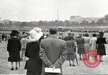 Standbild deutsche Beamte Paris Frankreich, 1942, aus Sekunde 58 historischem Filmmaterial Videoclip 65675061108