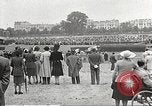 Standbild deutsche Beamte Paris Frankreich, 1942, aus Sekunde 60 historischem Filmmaterial Videoclip 65675061108