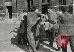 Standbild Französische Streitkräfte des Inneren Paris Frankreich, 1944, aus Sekunde 53 historischem Filmmaterial Videoclip 65675061110