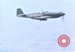 Standbild A-36 dive Bomber Sizilien Italien, 1943, aus Sekunde 42 historischem Filmmaterial Videoclip 65675061151